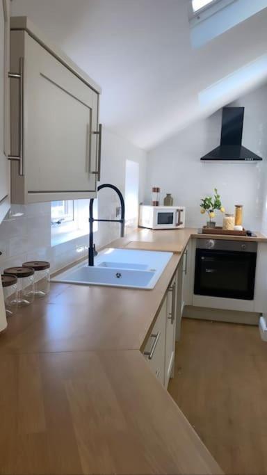 Churchview Apartments シーハム エクステリア 写真